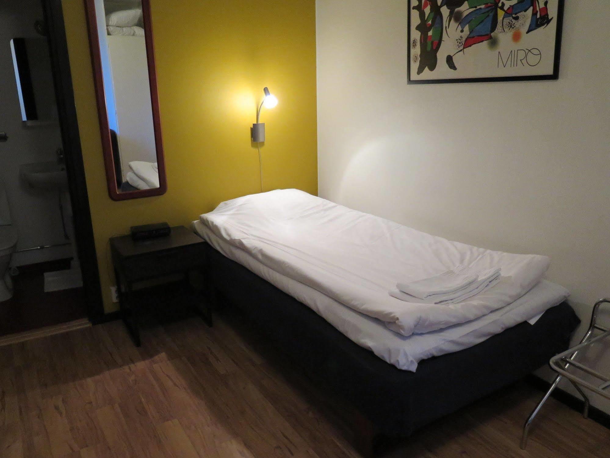 Hotel Esplanad 3*